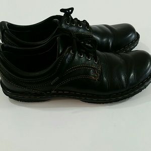 Born women's lace up shoes